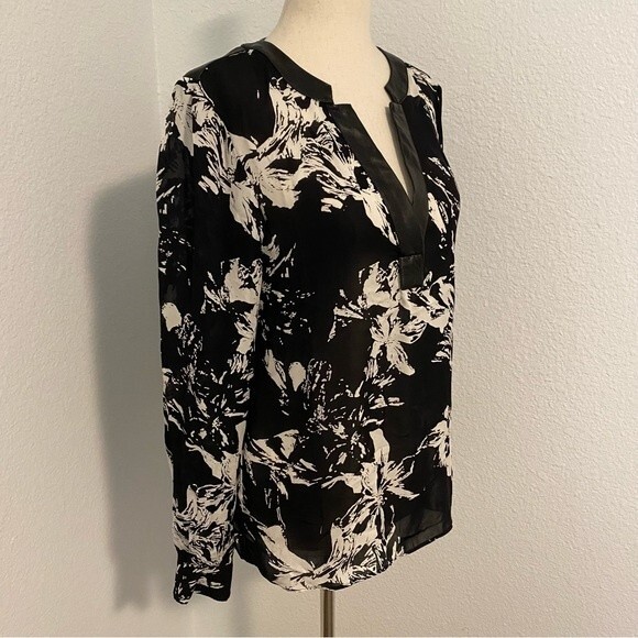 PARKER Leather Silk Top L Sleeve V Neck Abstract Floral White Black Print M - Picture 4 of 13